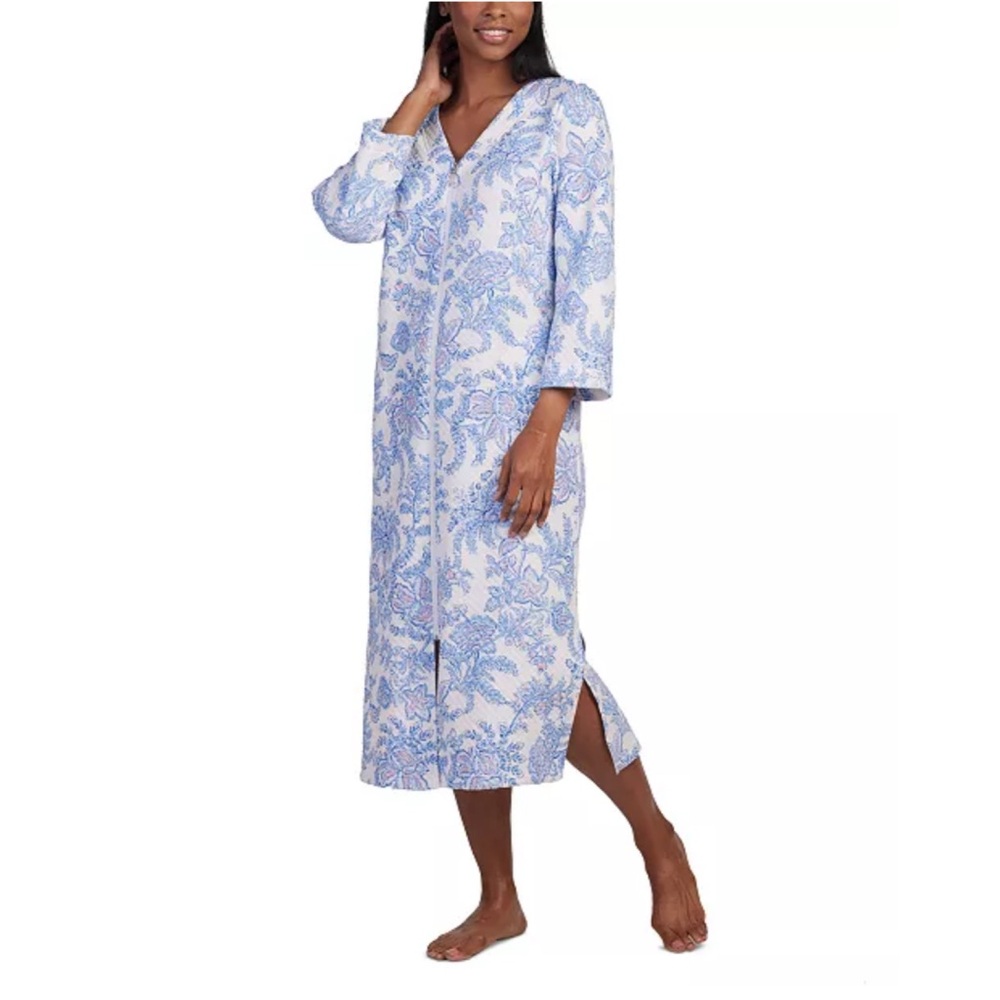 Miss Elaine Quilted Floral Robe